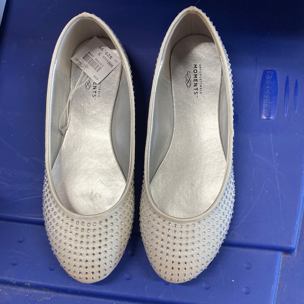 Sparkly flat dress shoes new